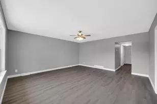 4034 Henry Ave, Hammond, IN 46327 - Photo 6