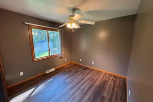 10603 Georgetown Dr, Demotte, IN 46310 - Photo 12