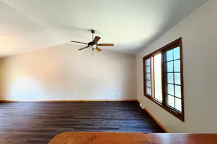 10603 Georgetown Dr, Demotte, IN 46310 - Photo 4