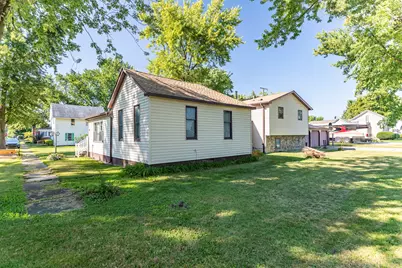 207 N Washington Street, Wanatah, IN 46390 - Photo 2