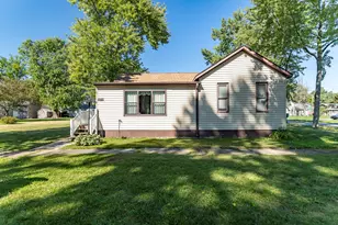 207 N Washington St, Wanatah, IN 46390 - Photo 8