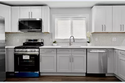 1297 W 17th Avenue, Gary, IN 46407 - Photo 8