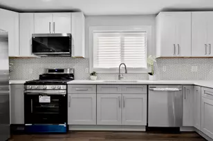 1297 W 17th Ave, Gary, IN 46407 - Photo 8