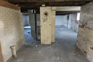 109 Sanborn St, Michigan City, IN 46360 - Photo 8