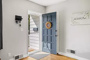 205 Lawrence St, La Porte, IN 46350 - Photo 12