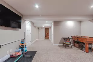 4010 Crown Dr, Valparaiso, IN 46383 - Photo 34