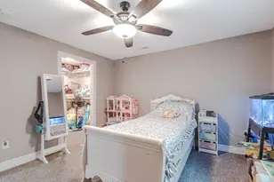 4010 Crown Dr, Valparaiso, IN 46383 - Photo 36