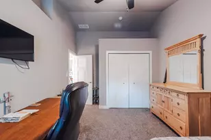 4010 Crown Dr, Valparaiso, IN 46383 - Photo 30