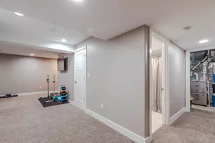 4010 Crown Dr, Valparaiso, IN 46383 - Photo 40