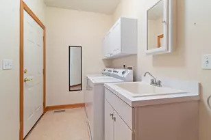 822 Boxwood Dr, Munster, IN 46321 - Photo 26