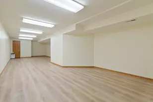 822 Boxwood Dr, Munster, IN 46321 - Photo 18