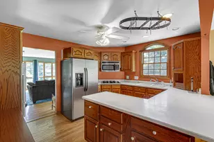 5605 N Campbell St, Valparaiso, IN 46385 - Photo 12