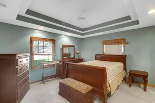 5605 N Campbell St, Valparaiso, IN 46385 - Photo 10