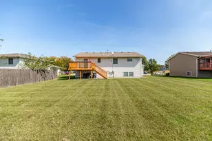 7723 Eider Ave, Hobart, IN 46342 - Photo 4