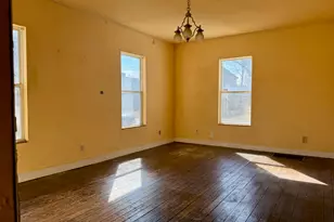 619 Lane St, North Judson, IN 46366 - Photo 8