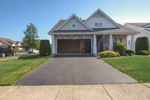 10123 Azalea Dr, Crown Point, IN 46307 - Photo 2