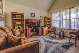 10123 Azalea Dr, Crown Point, IN 46307 - Photo 6