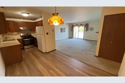 9621 Merrillville Road #203, Crown Point, IN 46307 - Photo 4