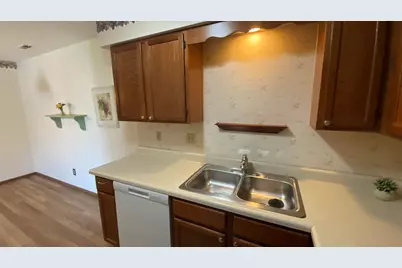 9621 Merrillville Road #203, Crown Point, IN 46307 - Photo 12