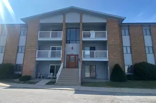 9621 Merrillville Rd, Crown Point, IN 46307 - Photo 8