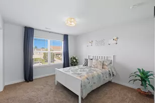 3353 Field Hawk Dr, Valparaiso, IN 46383 - Photo 22