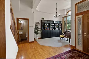 281 Larwick Cir, Valparaiso, IN 46385 - Photo 8