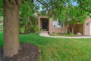 281 Larwick Cir, Valparaiso, IN 46385 - Photo 2