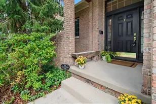 281 Larwick Cir, Valparaiso, IN 46385 - Photo 4