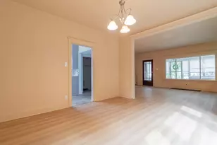 1916 Wespark Ave, Whiting, IN 46394 - Photo 10