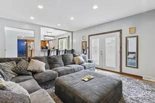 9807 Ivy Ln, Munster, IN 46321 - Photo 16