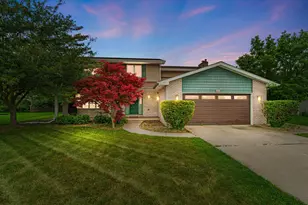 9807 Ivy Ln, Munster, IN 46321 - Photo 1