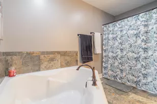 265 Westport Rd, Valparaiso, IN 46385 - Photo 18