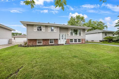 824 Polk Avenue, Dyer, IN 46311 - Photo 2