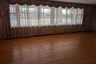 3385 Debbie Ln, Portage, IN 46368 - Photo 4