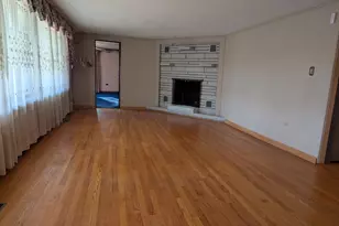 3385 Debbie Ln, Portage, IN 46368 - Photo 2