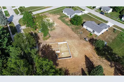 301 Malvern Road, Kingsford Heights, IN 46346 - Photo 6