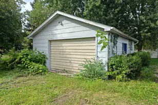 105 W Green St, San Pierre, IN 46374 - Photo 12