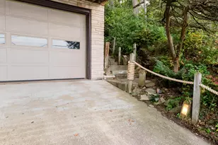 125 E Lake Front Dr, Beverly Shores, IN 46301 - Photo 30