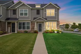 970 E 114th Pl, Crown Point, IN 46307 - Photo 2