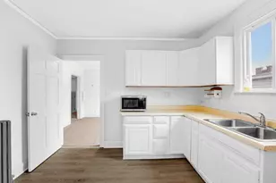 650 119th St, Whiting, IN 46394 - Photo 12