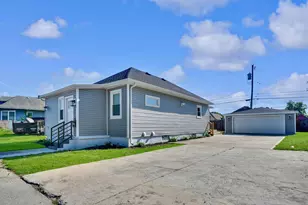 1152 E Roosevelt St, Hammond, IN 46320 - Photo 2