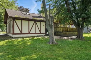 4205 Glen Oaks Dr, Crown Point, IN 46307 - Photo 4