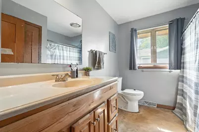 4205 Glen Oaks Drive, Crown Point, IN 46307 - Photo 8