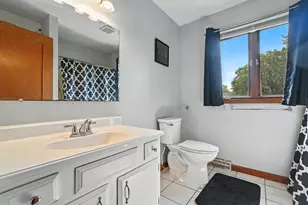 4205 Glen Oaks Dr, Crown Point, IN 46307 - Photo 12