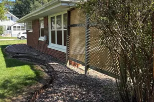 402 S Home Ave, Rensselaer, IN 47978 - Photo 2