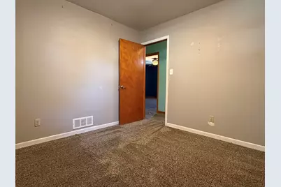 9542 Roosevelt Place, Crown Point, IN 46307 - Photo 8