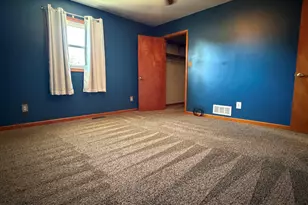 9542 Roosevelt Pl, Crown Point, IN 46307 - Photo 12