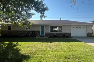 9542 Roosevelt Pl, Crown Point, IN 46307 - Photo 1