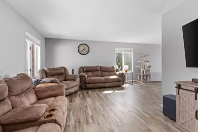 176 S 200 W, Valparaiso, IN 46385 - Photo 2