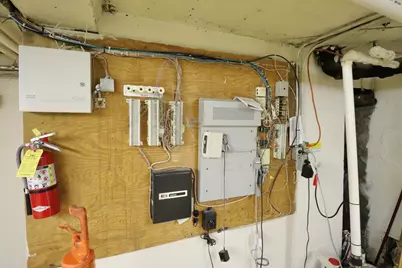 414 Lincolnway, La Porte, IN 46350 - Photo 24